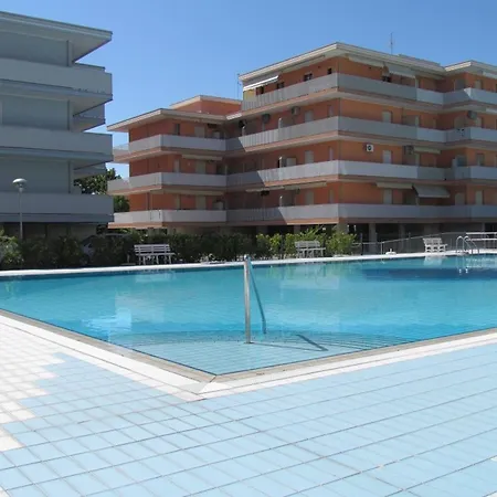 Apartment Comfy Flat For Pool's Lovers - Beahost