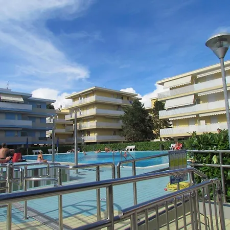 Apartment Comfy Flat For Pool's Lovers - Beahost